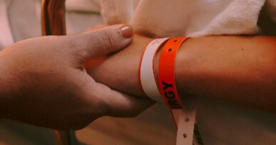 Γυναίκα Διαγνώστηκε Με Καρκίνο – Τα 4 Συμπτώματα Που Είχε Και Αγνόησε