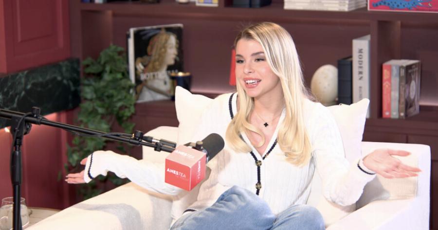 Modern Cinderella: Το Aπiστεuτo ποσό που της δίνει ο Κοκλώνης για να τραγουδήσει στο J2US