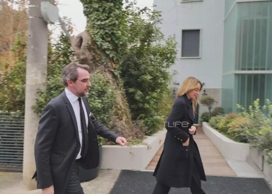 Ξανθιά, γαλαζομάτα και κλώνος της Τατιάνας: Η νέα γυναίκα στο πλάι του Νικόλαου Ντε Γκρες είναι η πρώην του Νίνο