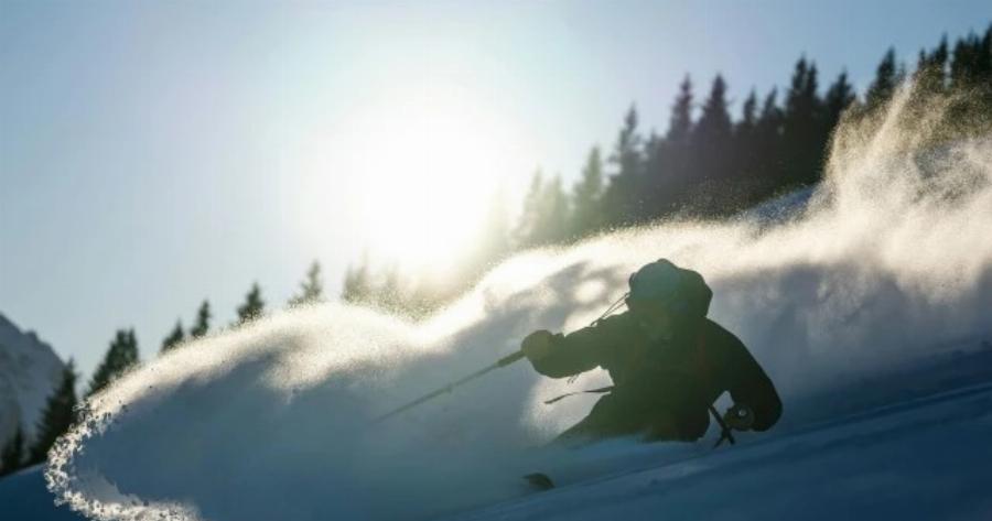 2 νεκροί και 7 τραυματίες από χιονοστιβάδα