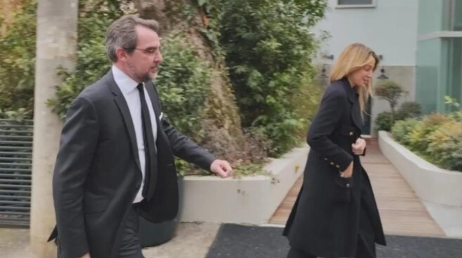 Ξανθιά, γαλαζομάτα και κλώνος της Τατιάνας: Η νέα γυναίκα στο πλάι του Νικόλαου Ντε Γκρες είναι η πρώην του Νίνο