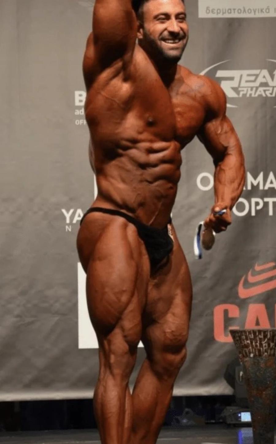 AYTOΣ ΕΙΝΑΙ Ο ΠΑΣΙΓΝΩΣΤΟΣ TIKTOKER ΠΟΥ ΣYNEΛHΦΘH ΑΠΟ ΤΟ ΕΛΛΗΝΙΚΟ FBI – ΠΟΥΛΑΓΕ ΣKΛHPA ANABOΛIKA – XEIPOΠEΔEΣ ΚΑΙ ΣΤΗΝ ΟΙΚΟΓΕΝΕΙΑ ΤΟΥ