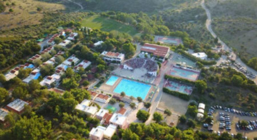 Μεγάλη φωτιά – Εκκενώνεται τώρα κατασκήνωση με 400 παιδιά