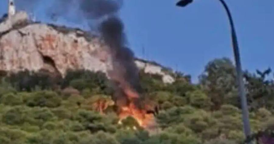 ΕΚΤΑΚΤΟ: Φωτιά Τώρα μέσα στην Αθήνα – Καίγονται κυπαρίσσια, μυρίζει καμένα σκουπίδια όλη η περιοχή – Τι έχει συμβεί