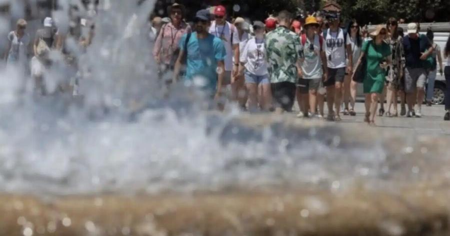 Μην πάτε για μπάνιο, μην βγείτε καν έξω, καθίστε στο κλιματιστικό: Αυτή θα είναι η πιο επικίνδυνη μέρα του καύσωνα