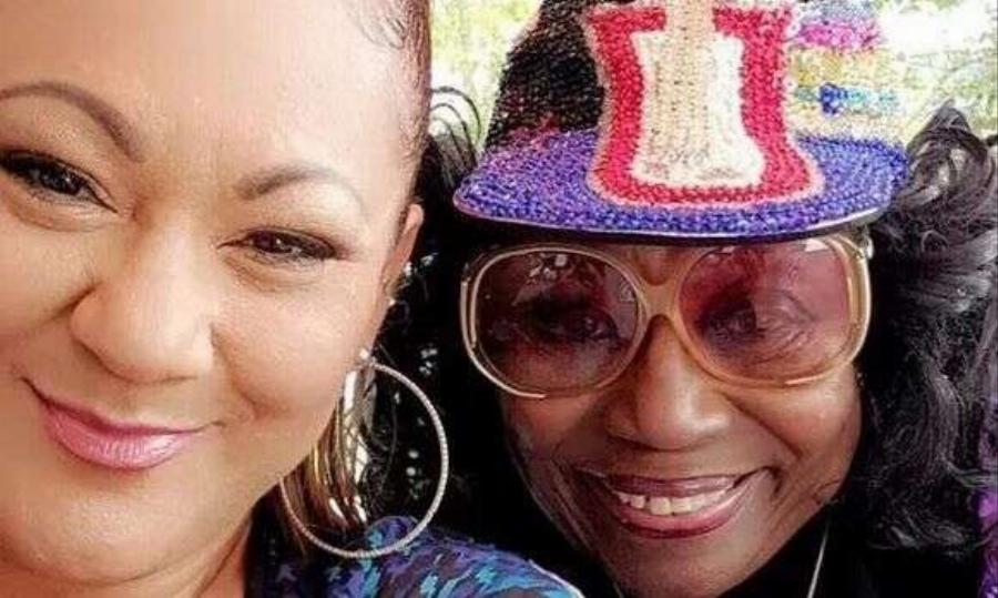 Aνεiπωτη τpαγωδiα μέσα από τις φλόγες: Nεκpή στο σπίτι της στο Λος Άντζελες εντοπίστηκε γνωστή ηθοποιός