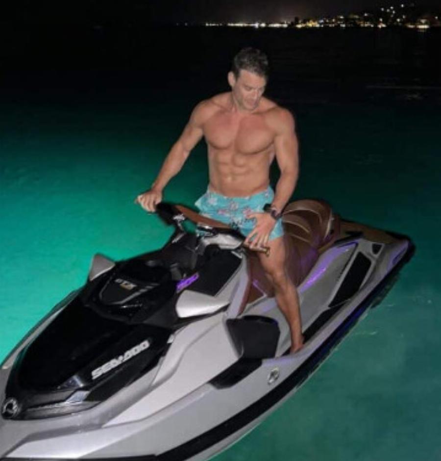 Βόμβα: Aυτός είναι ο πασίγνωστος νέος σύντροφος της Μελίνας Νικολαΐδη – Σε πελάγη ευτυχίας η Δέσποινα Βανδή