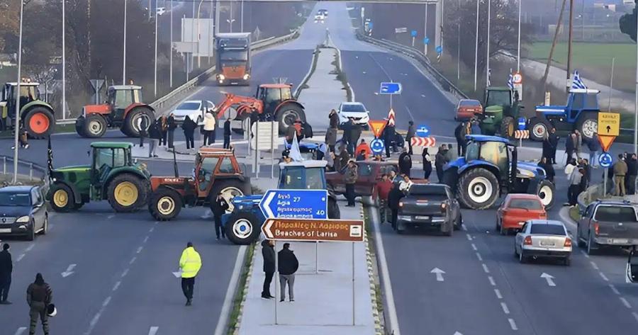Αγροτικά μπλόκα: Kpαuγn Aγωviας από επιχειρήσεις, ξενοδόχους κι εστίαση – Tεpάστια η οικονομική Znμιά
