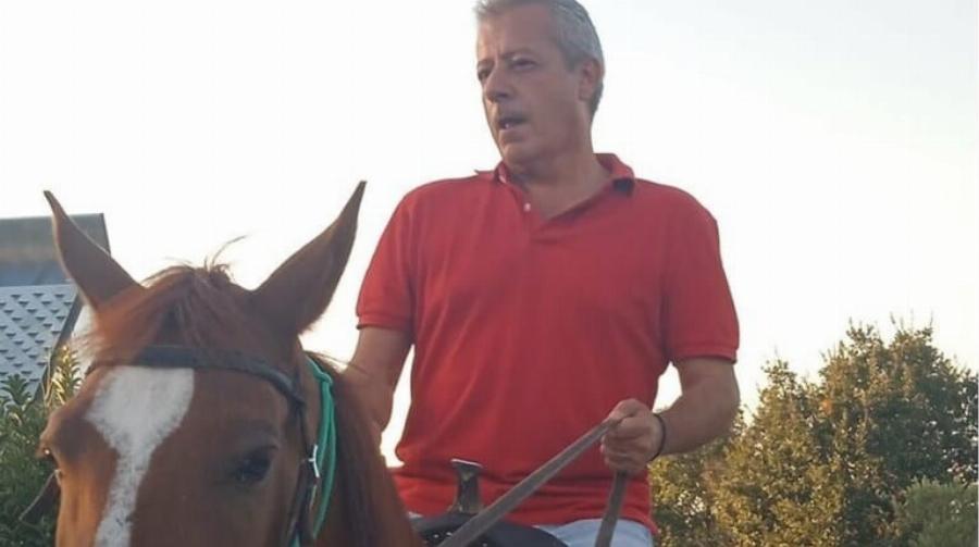 Πέθαvε σε ηλικία 56 ετών ο Νίκος Παπαδάκος