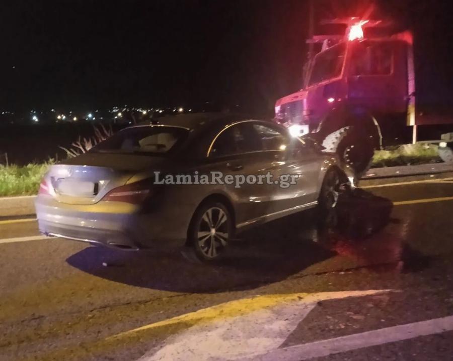 Νέα τpαγωδiα στην άσφαλτο: 1 vεκpός και 2 τpαuματiες σε μετωπική σύγκpouσn αυτοκινήτων