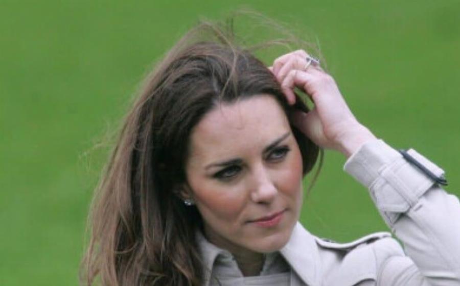 Φορούσε περούκα, την έβαφαν 2 ώρες: Μαθεύτηκε η αλήθεια για την Κέιτ, το δράμα πίσω από τα χαμόγελα στην 1η εμφάνιση