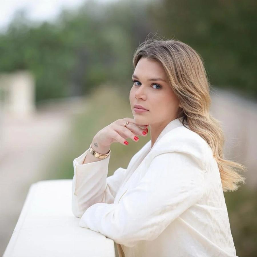 Κληρονόμησε την ομορφιά και την αγγελική εμφάνιση της γιαγιάς της – Έτσι μοιάζει η εγγονή της Γκρέις Κέλι