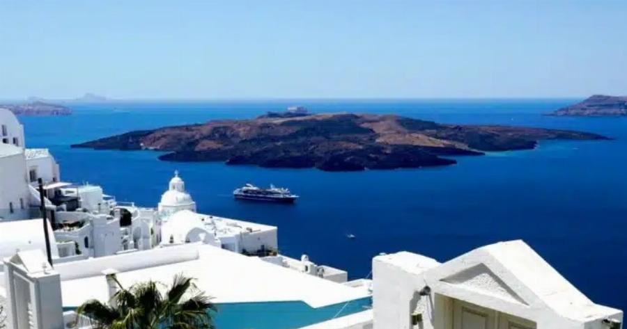 Η ανησυχία φουντώνει: Τι θα συμβεί αν εκραγεί το ηφαίστειο; Τι συνέβη το 1956 όταν έγινε σεισμός 7,5 Ρίχτερ στη Σαντορίνη