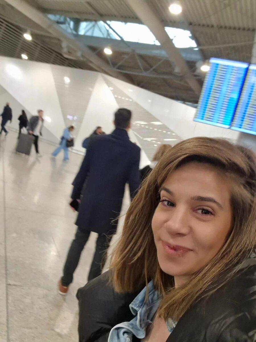 Τότε 9 χρόνων παιδάκι, σήμερα 39χρονη γυναίκα: «Αγέραστη» η Κορίνα του «Πάτερ Ημών», είναι 39 και μοιάζει 20