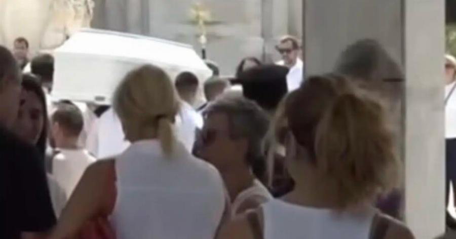 Ντέμη Γεωργίου: Της είπαν το τελευταίο «αντίο» ντυμένοι στα λευκά