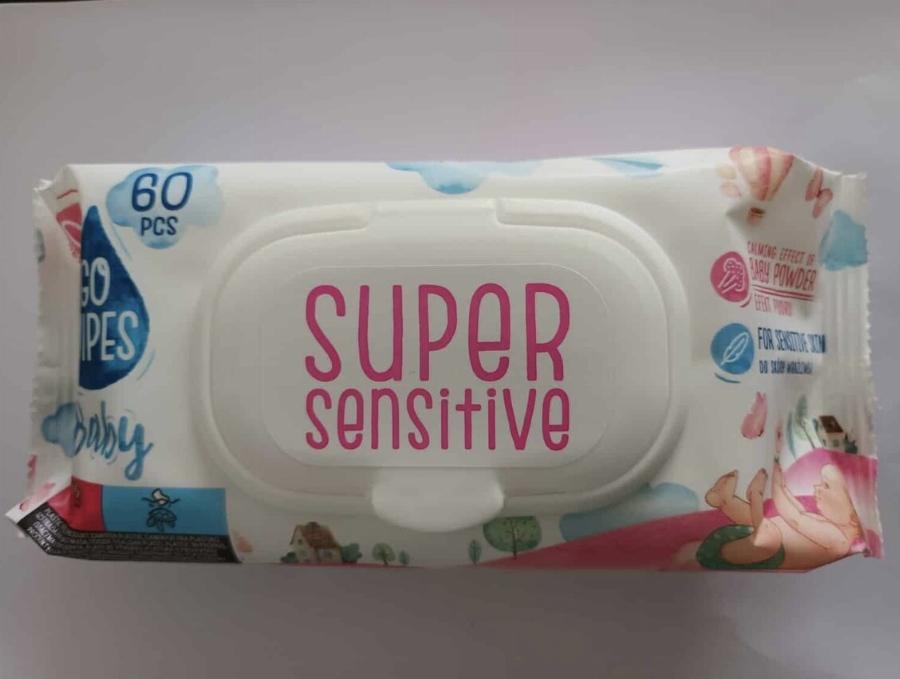 Χλωμιάζουν οι γυναίκες: Αυτά είναι τα μωρομάντηλα με επικίνδυνη χημική ουσία