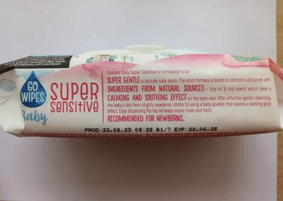 Χλωμιάζουν οι γυναίκες: Αυτά είναι τα μωρομάντηλα με επικίνδυνη χημική ουσία