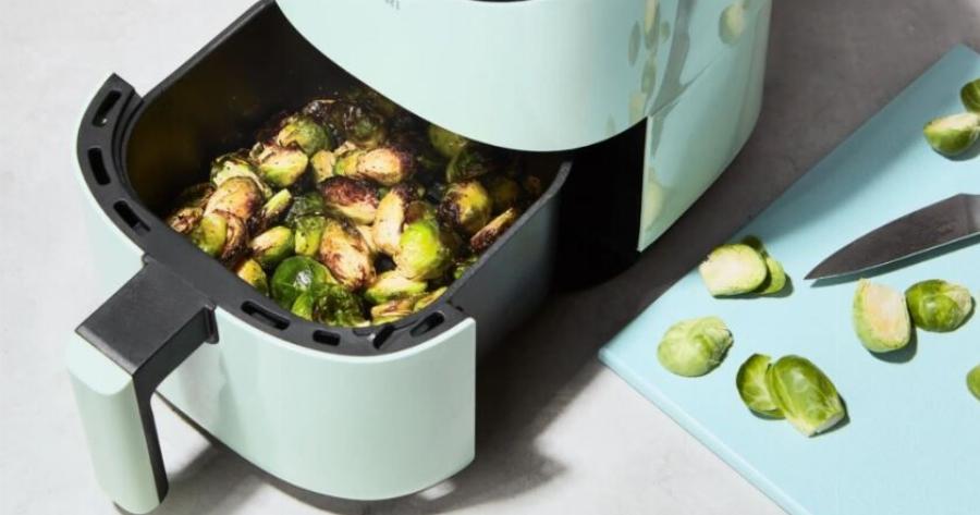 Μαγειρεύετε στο Air Fryer; Ο “ύπουλος” κίνδυνος για την υγεία & η κίνηση που “εκτινάσσει” το λογαριασμό ρεύματος