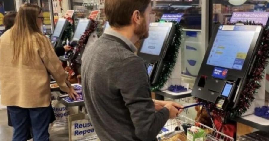 Έξαλλοι όλοι οι Έλληνες: Πασίγνωστη αλυσίδα σούπερ μάρκετ κάνει τη μεγάλη αλλαγή και πετά «εκτός» εκατοντάδες υπαλλήλους της