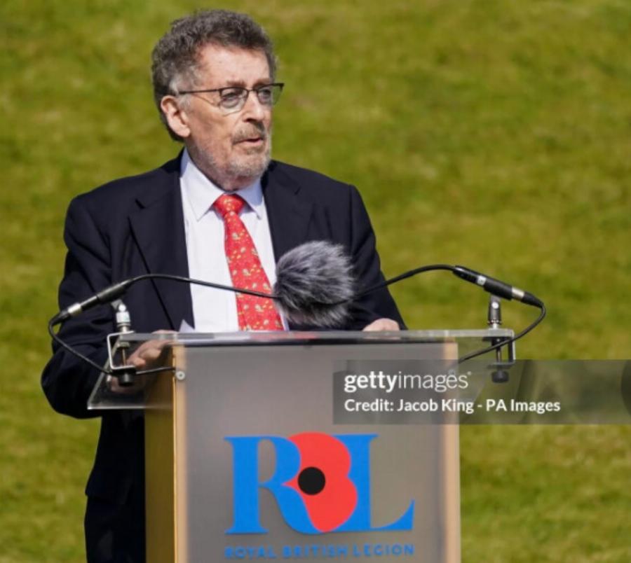 Έμεινε στις καρδιές μας ως «Ιησούς»: Δείτε πως είναι σήμερα στα 80 του ο ηθοποιός Ρόμπερτ Πάουελ