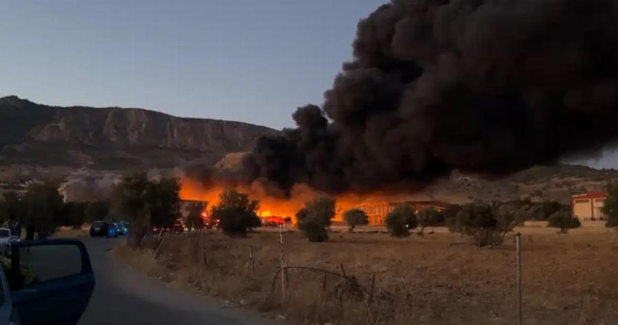 ΜΕΓΑΛΗ ΦΩΤΙΑ ΣΤΗΝ ΑΤΤΙΚΗ – ΣYNAΓEPMOΣ ΣΤΗΝ ΠΥΡΟΣΒΕΣΤΙΚΗ