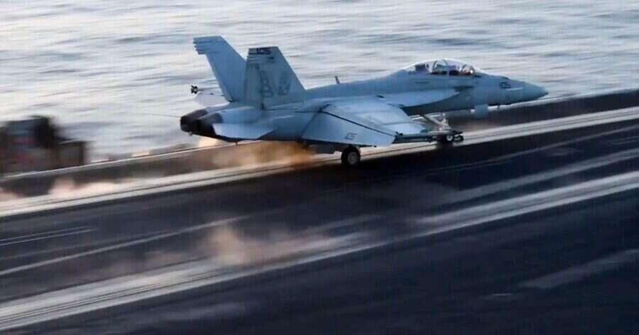 Μαχητικό αεροσκάφος έπεσε στη θάλασσα – Συναγερμός στο Πολεμικό Ναυτικό