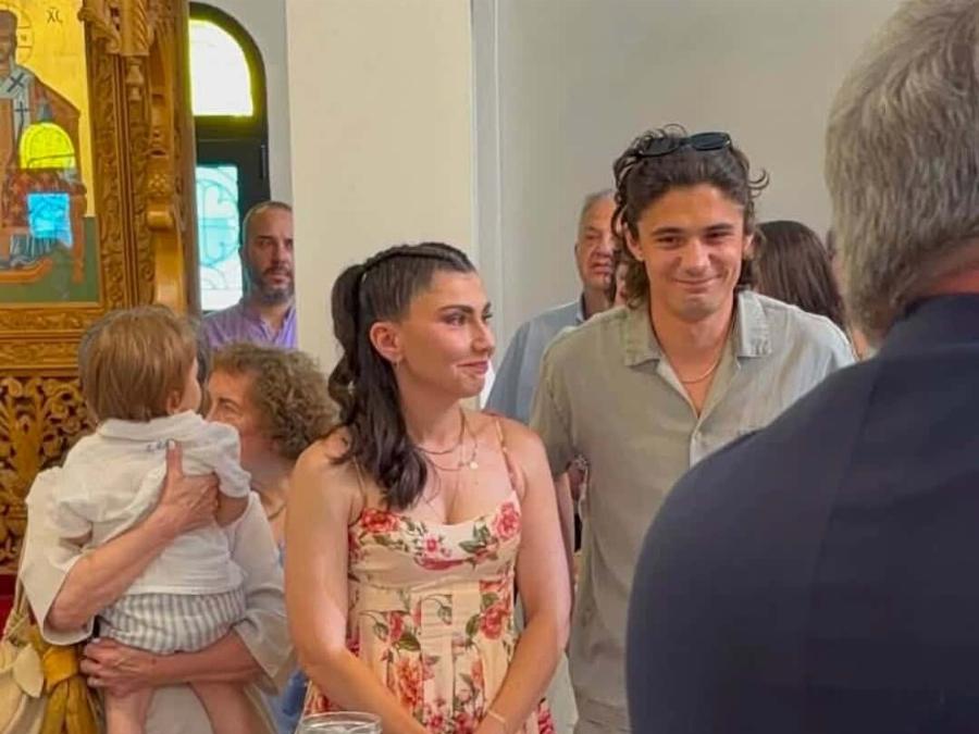 Στιγμές ευτυχίας για τον Κώστα Νικούλι και την Κατερίνα Μαούτσου – Βάφτισαν σήμερα τον γιο τους και του έδωσαν το πιο υπέροχο όνομα