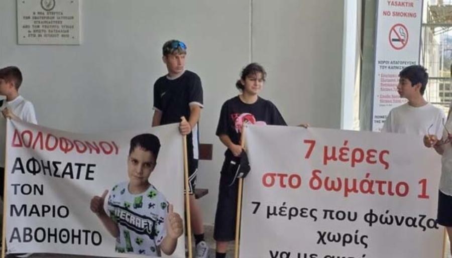 «13 του μήνα μου έλεγαν ότι είναι καλά και 14 πέθανε»: Οργή για τον θάνατο του 4χρονου Μάριου – Συγκλονίζει η μάνα του