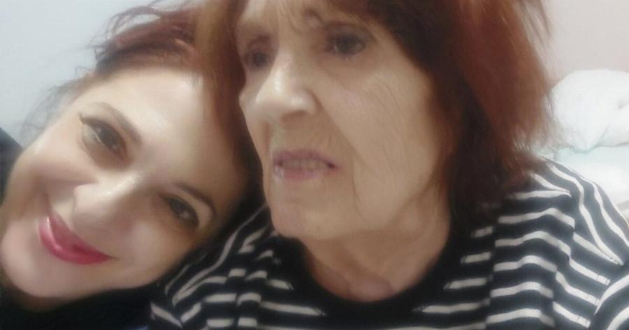 Η Ελένη Ράντου αγκαλιά με τη μαμά της μάς θύμισε ποιο είναι το πιο σημαντικό τις ημέρες του Πάσχα