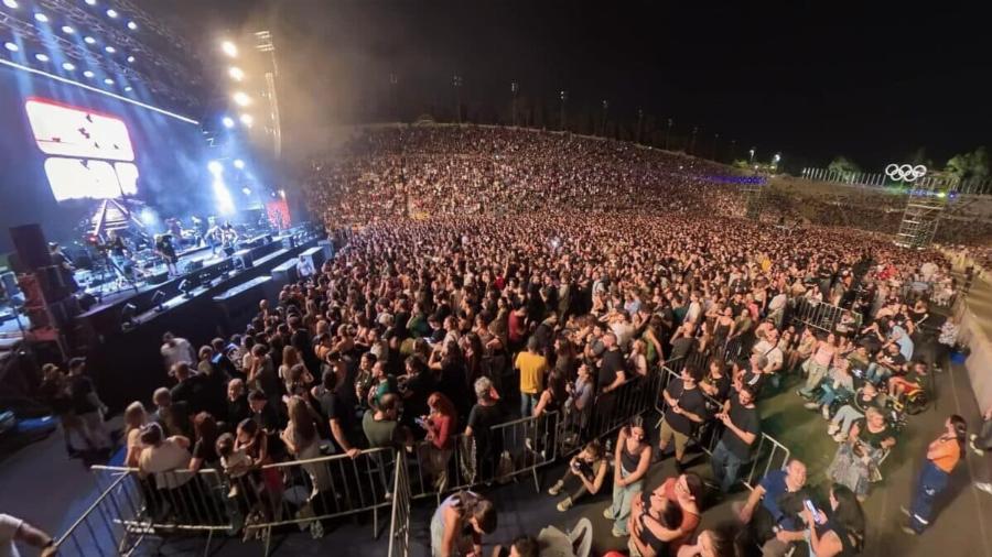 Απόψε 57 ψυχές τραγουδάνε στο Καλλιμάρμαρο: Πλήθος κόσμου για τη μεγάλη συναυλία για τα Τέμπη