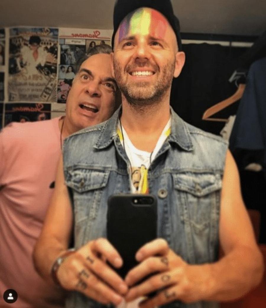 Auτός είναι ο εντυπωσιακός σύζυγος που παντρεύτηκε ο Φώτης Σεργουλόπουλος