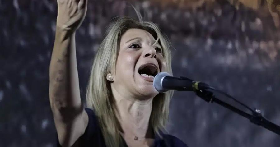 Σάλος με τη σελίδα στο facebok για τη Μαρία Καρυστιανού – Χιλιάδες άνθρωποι την θέλουν να γίνει Πρωθυπουργός