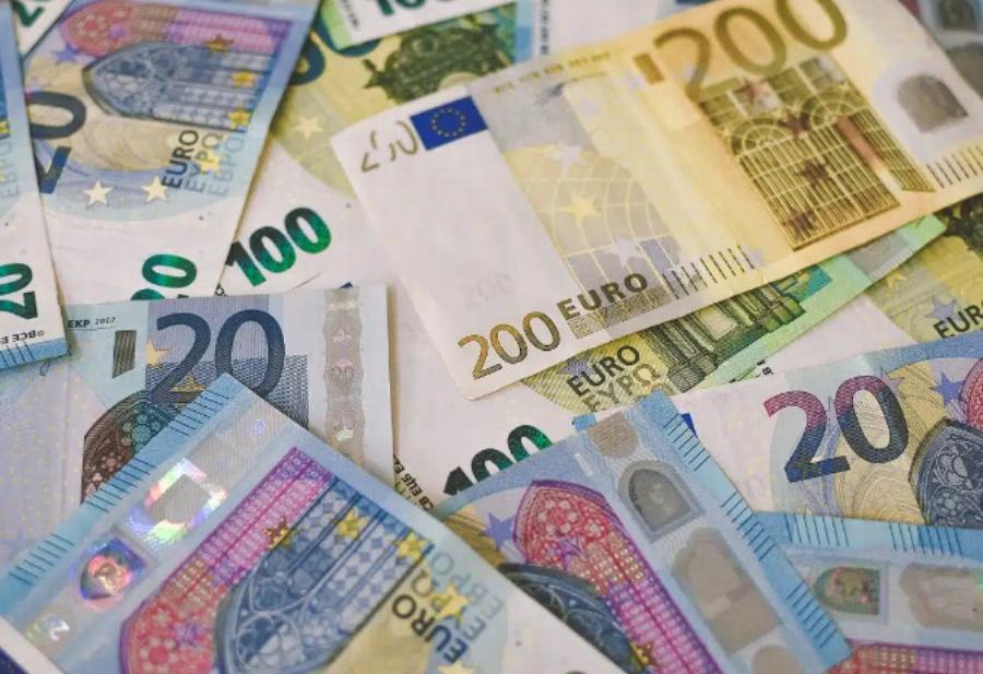 Σύνταξη: Πώς θα βγείτε 9 χρόνια νωρίτερα – Το «μυστικό» για παλαιούς και νέους ασφαλισμένους