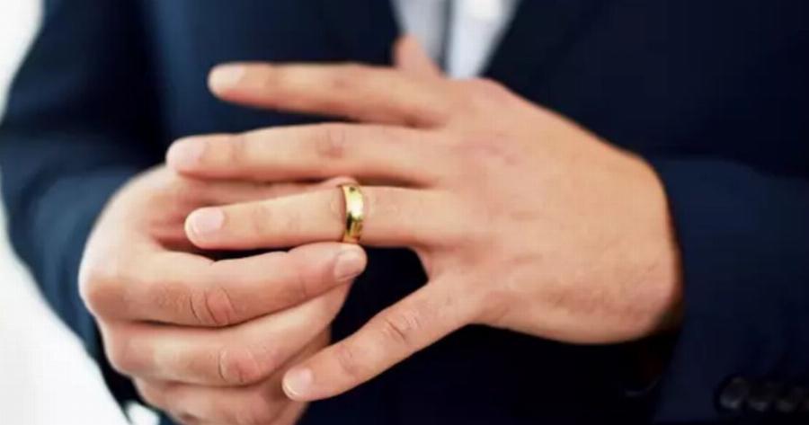 Χαμός με δίγαμο άντρα: Η δεύτερη σύζυγος γέννησε στο νοσοκομείο που δούλευε η πρώτη