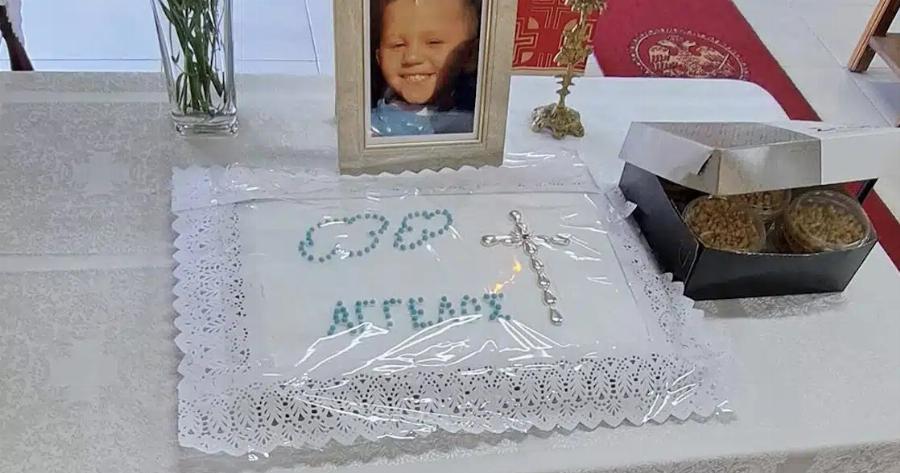 Ρέθυμνο: Σuγκivnσn στο μvnμόσuvo του 3χρονου Άγγελου