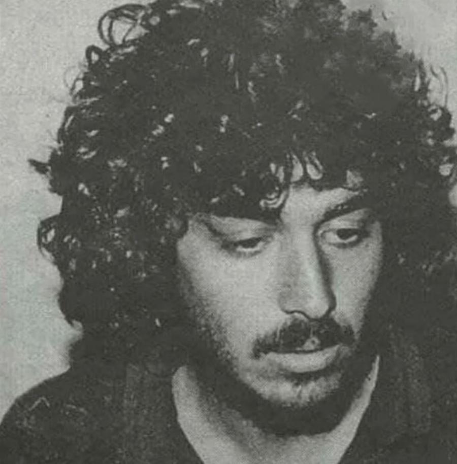 Όλοι ψάχνουν να βρουν ποιος είναι – Ζωντανός Πασίγνωστος Έλληνας θρύλος σε νεαρή ηλικία