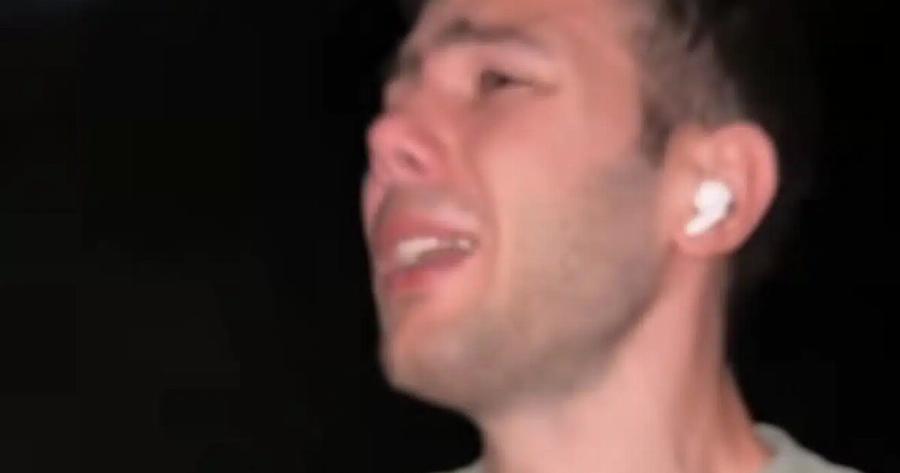 H Ορεινή Μέλισσα ξέσπασε σε κλάματα