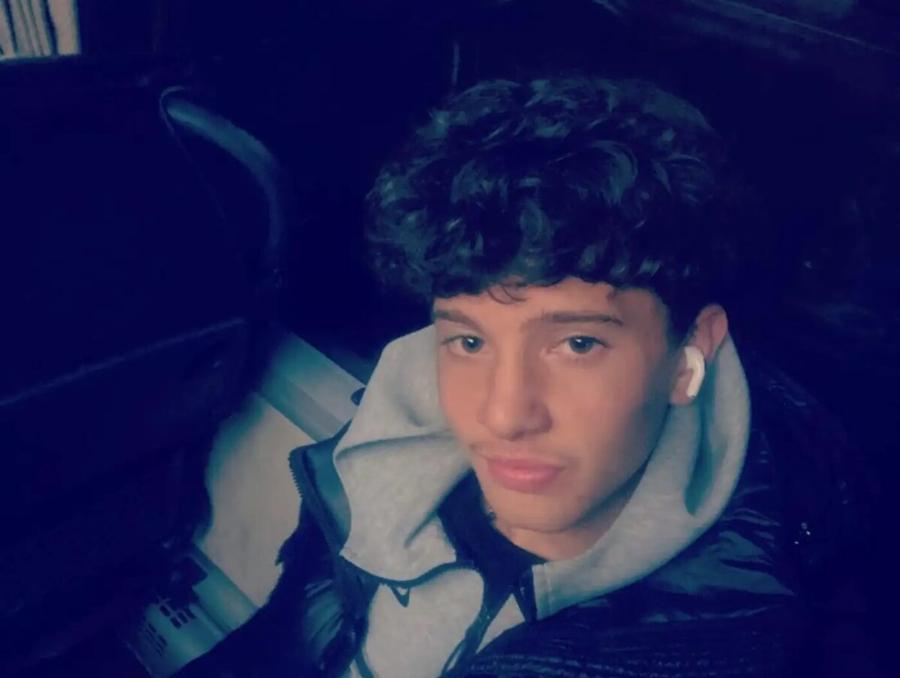 Καρέτσας: Οι ευτυχισμένες οικογενειακές στιγμές του 17χρονου νέου ταλέντου της Εθνικής Ελλάδας κι η στήριξη των γονιών του