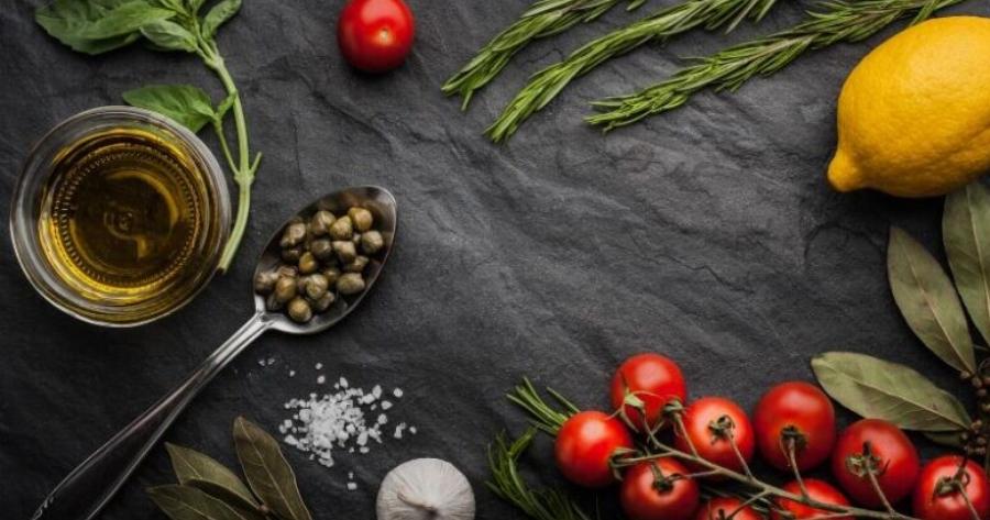 Ούτε ιταλική, ούτε γαλλική: Καλύτερη κουζίνα στον κόσμο για το 2025 είναι η ελληνική – Τα 10 πιάτα που μας έδωσαν την πρωτιά