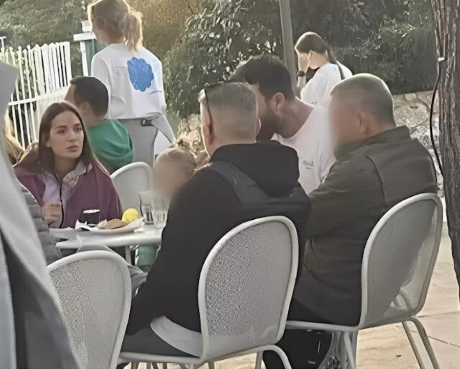 Αλεξάνδρου: Η κοινή εμφάνιση με τη Ρία Ελληνίδου στην Πεντέλη – Μαζί τους κι ο μικρός Πάρης – Εικόνες