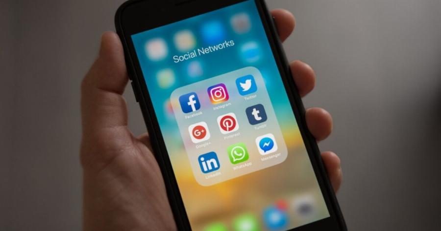 Μεγάλη προσοχή με τις μεταφορές IRIS: Τι ισχύει με πληρωμές μεταξύ φίλων σε ταβέρνες και μπαράκια Πότε θα σας έρχεται η Εφορία