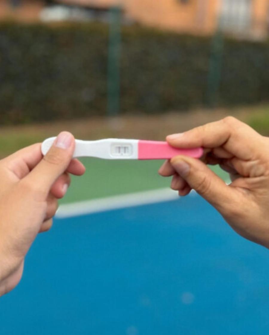 Έγκυος 55χρονη ηθοποιός από τον 24χρονο σύζυγό της – Το μήνυμά τους