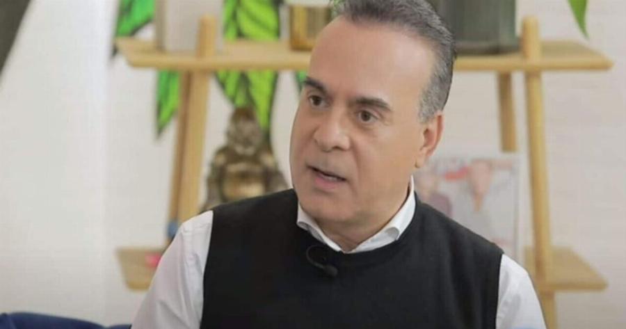 Aυτός είναι ο εντυπωσιακός σύζυγος που παντρεύτηκε ο Φώτης Σεργουλόπουλος