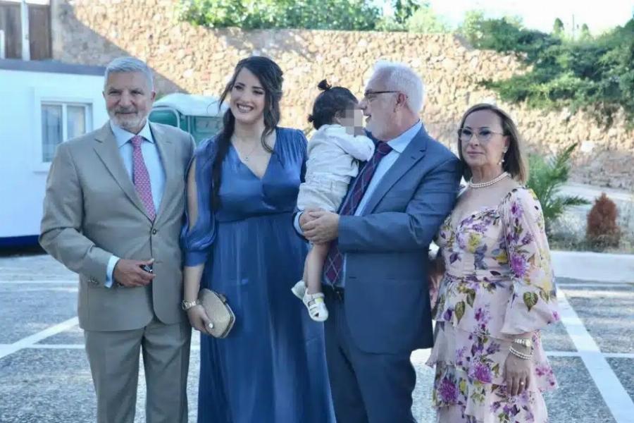 Ο Γιώργος Πατούλης βάφτισε τον γιο του στο Λαγονήσι – Το όνομα που του έδωσε