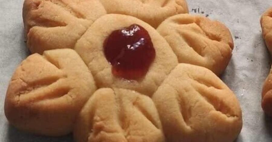 Βουτυρένια κερασματάκια που λιώνουν στο στόμα – Με 1 μυστικό