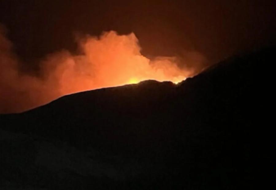 ΕΚΤΑΚΤΟ: Φωτιά ξέσπασε σε μεγάλο νησί – Δεν υπάρχει Πυροσβεστική Υπηρεσία για βοήθεια