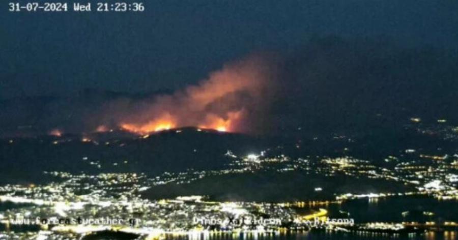 Καίγεται ξανά η Ελλάδα μας – Νέα ισχυρή πυρκαγιά τώρα μέσα στη νύχτα