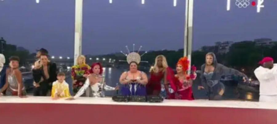 Παρίσι: Ο μπλε «Διόνυσος» της τελετής έναρξης σπάει την σιωπή του μετά τις αντιδράσεις για τον «Μυστικό Δείπνο» – Η θέση της Εκκλησίας της Γαλλίας