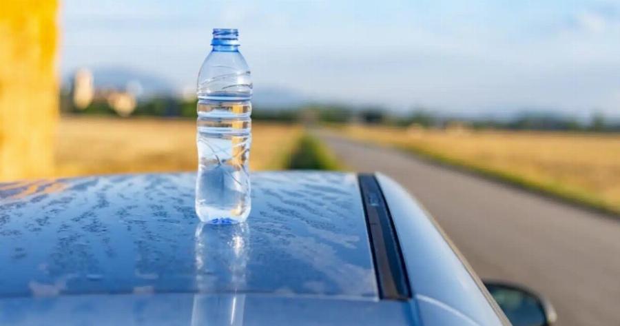 Άδειο μπουκάλι στην οροφή ενός αυτοκίνητου -Τι σημαίνει εάν το δεις, τι πρέπει να κάνεις