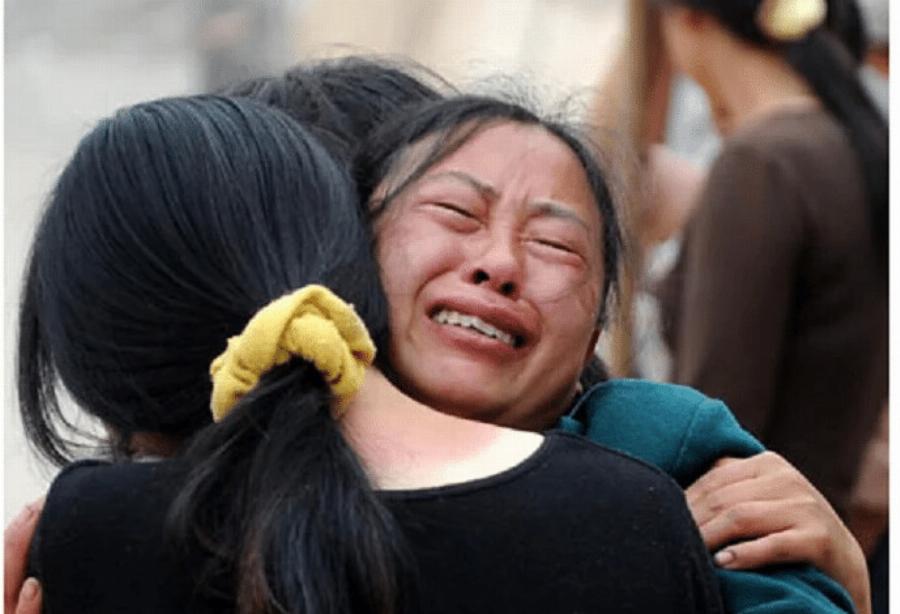 Γονείς Πpoσoχή: Νεκρή 14χρονη μαθήτρια ξαφνικά στον ύπνο της – Mόλις όμως τη σήκωσαν από το κρεβάτι ανακάλυψαν τη φριχτή αλήθεια